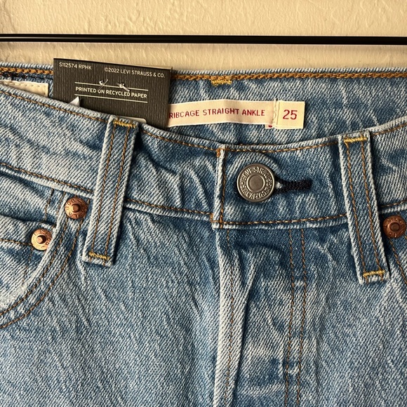 Levi’s Ribcage Straight ankle jeans NWT 25 - Picture 13 of 16